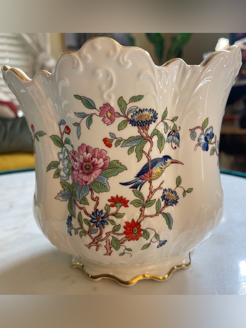 Aynsley Bone China Vase Pembroke Reproduction.